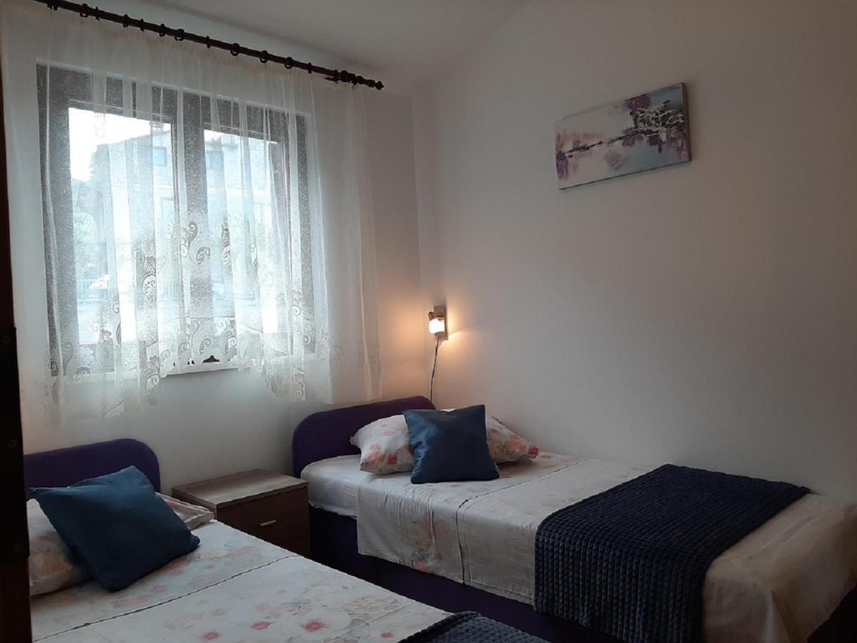 Idea Podstrana Apartment Luaran gambar