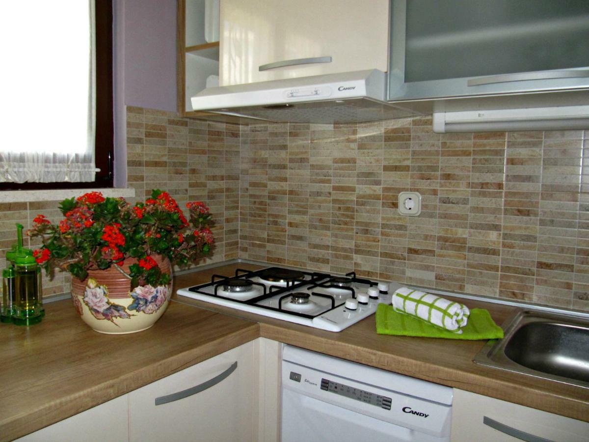 Idea Podstrana Apartment Luaran gambar