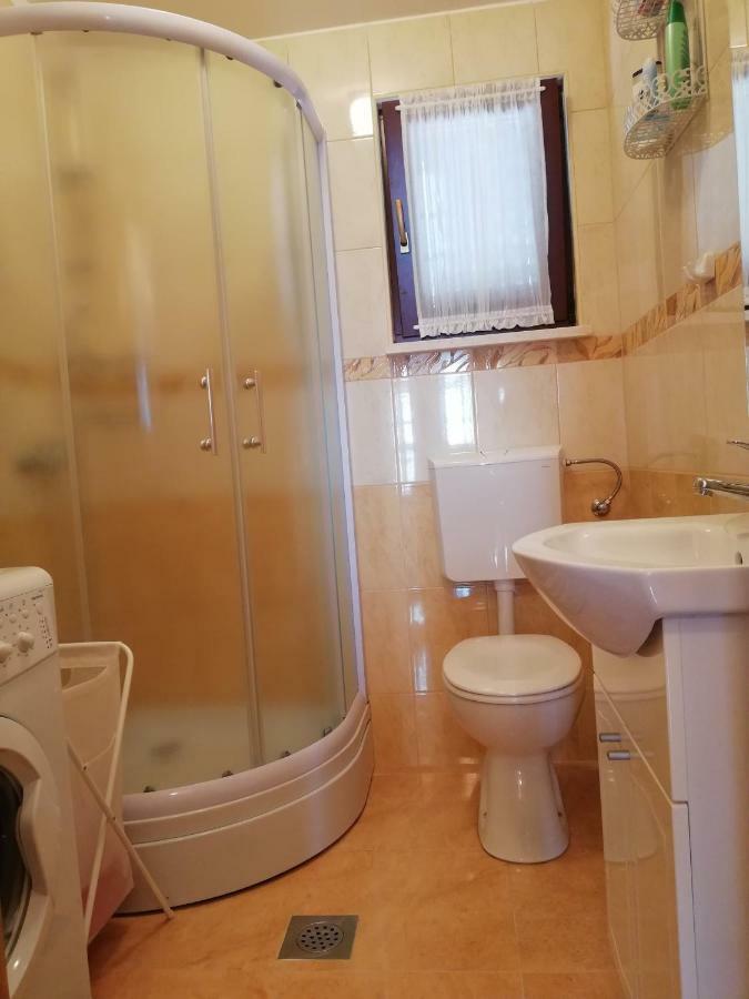 Idea Podstrana Apartment Luaran gambar